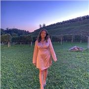 Ragazza diplomata al liceo linguistico, ora studio scienze dell’educazione a bergamo. 
Sono paziente, empatica e affidabile.